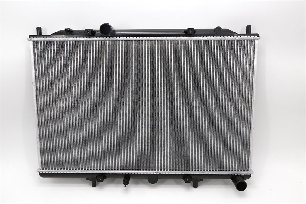 23523745 SGMW SAIC Wuling Baojun 730 1.5 MT Alüminium radiator